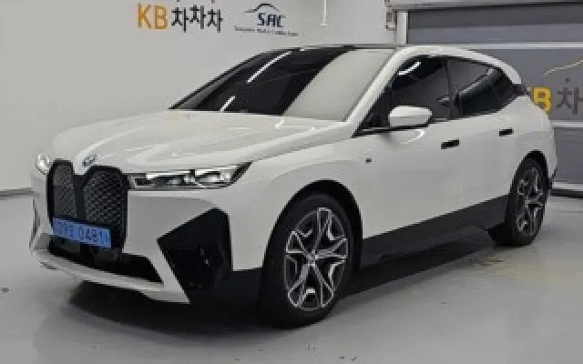 수원수입중고차사이트 iX M60 매물 사진 13 - 2023/11 38,579km