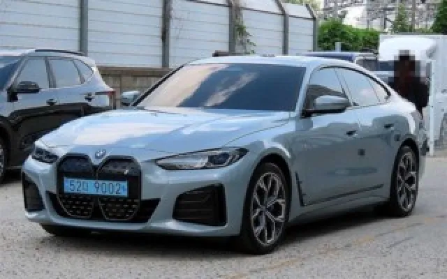 수원수입중고차사이트 i4 eDrive 40 매물 사진 1 - 2022/11 46,808km