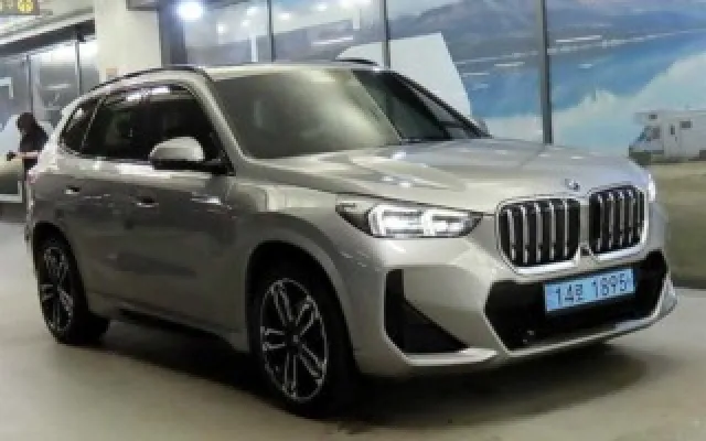 수원수입중고차사이트 iX1 (U11) xDrive 30 M 스포츠 매물 사진 14 - 2023/05 123,651km